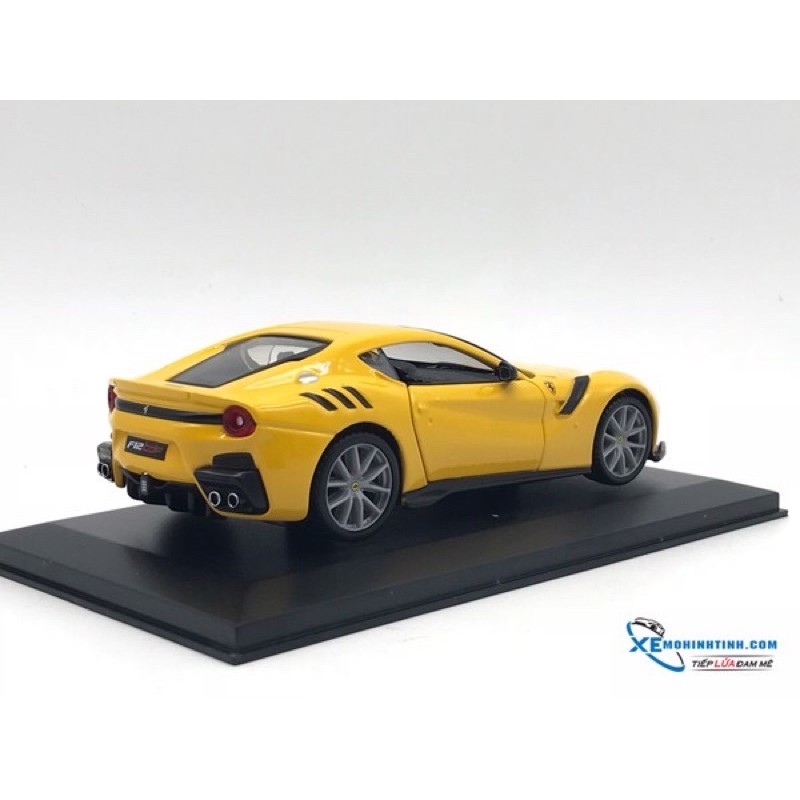 Xe Mô Hình Ferrari F12 TDF Hãng sản xuất : Bburago Tỉ lệ 1:32 ( Vàng )