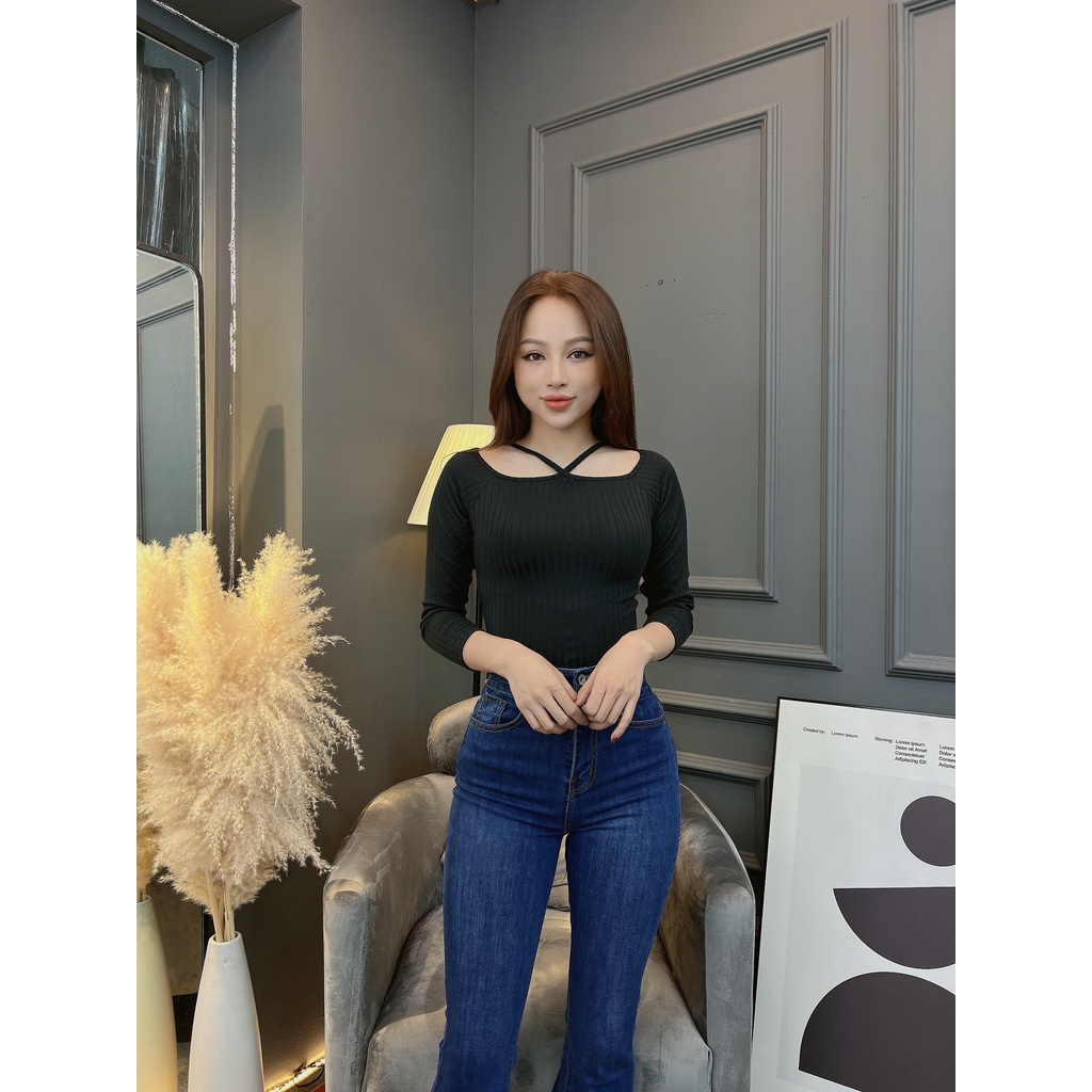 Áo thun cổ yếm tay dài hở vai nữ CRAZYTEEN nữ tính AT0296