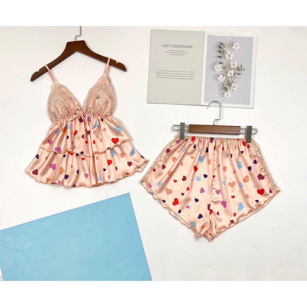 Đồ ngủ cao cấp ⚡HÀNG ĐẸP⚡, áo 2 dây có mút ngực, và quần short lưng thun, phối bèo nhún | BigBuy360 - bigbuy360.vn
