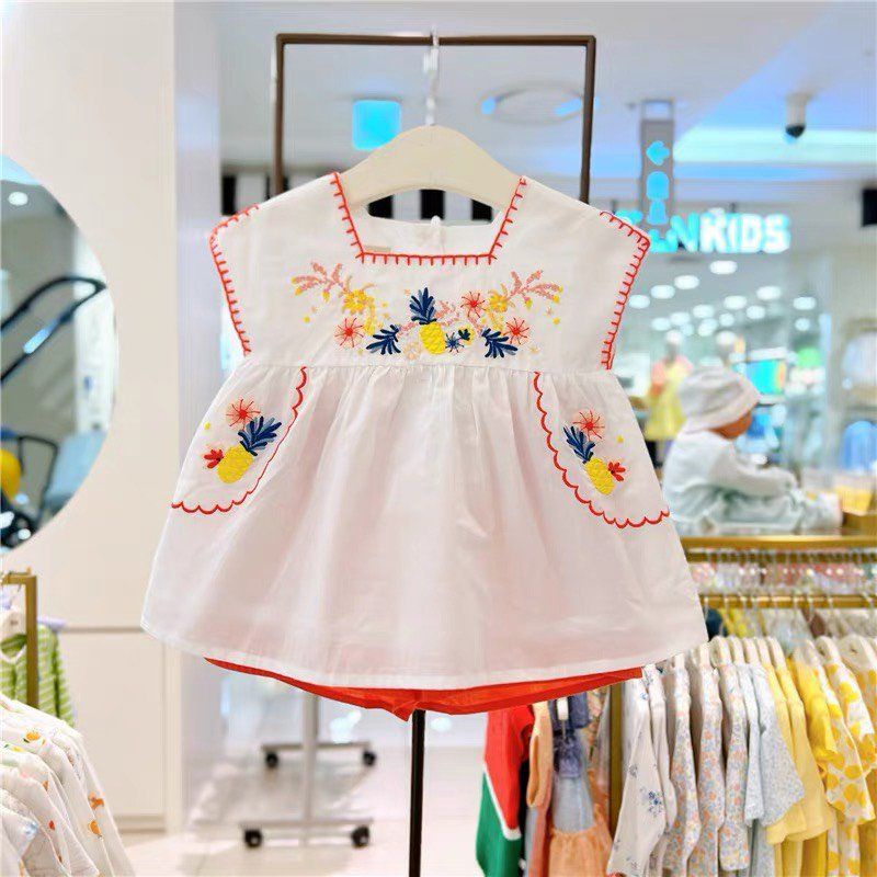 Bộ bé gái áo trắng thêu quần đỏ cam iu