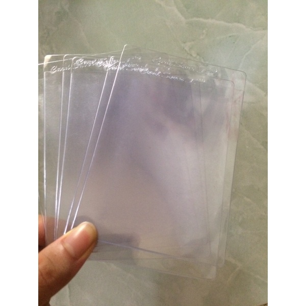 Top loader bảo vệ thẻ - chân đế trưng bày thẻ