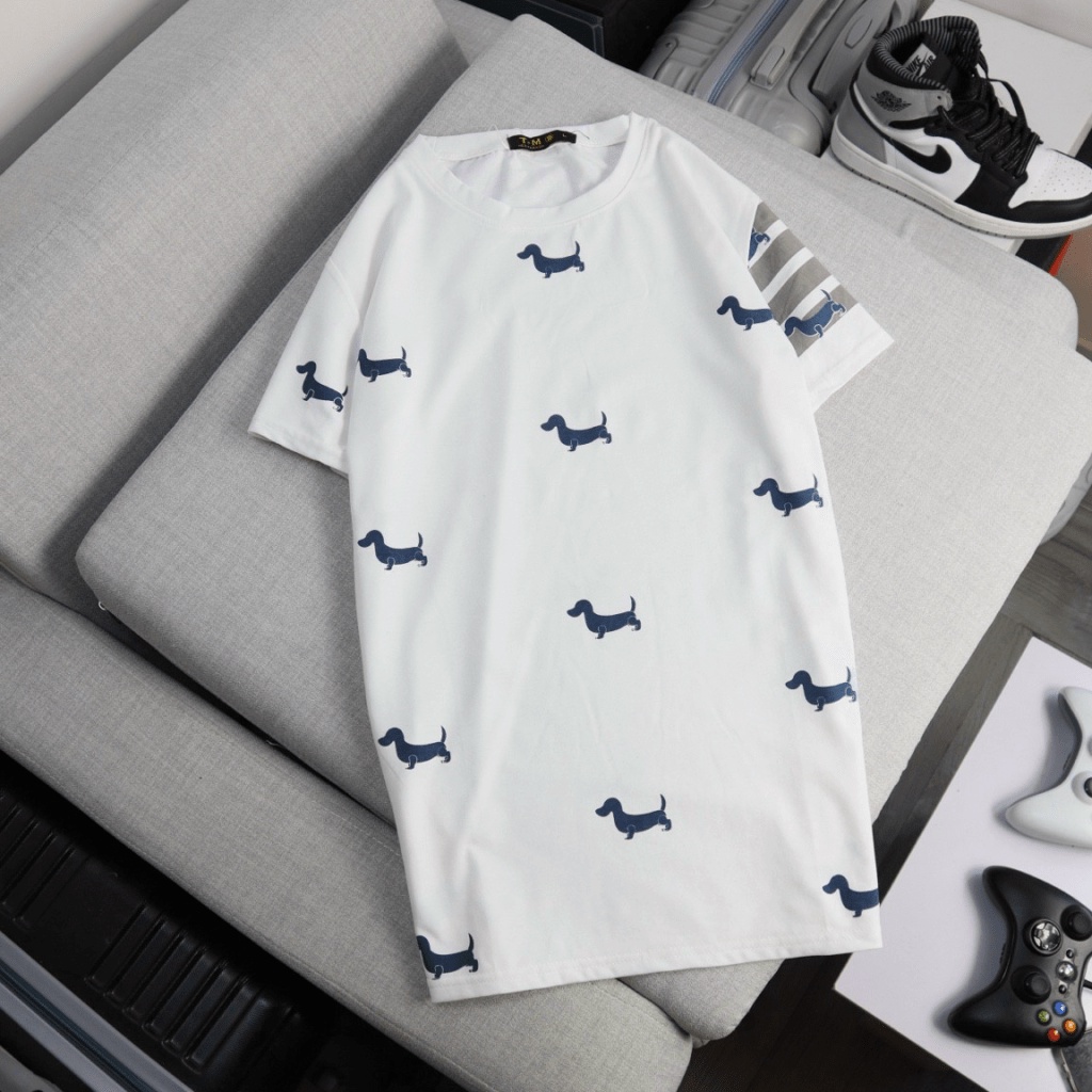Áo Thun Nam Cổ Tròn 3 Sọc Tay In Cún Lưng Dài Chất Cotton Mặc Mát Form Chuẩn Lịch Lãm [NEW UNISEX]
