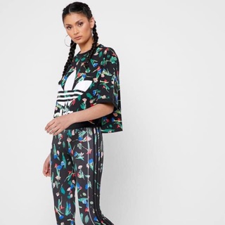 Áo Croptop và quần Adidas xuất Combodia