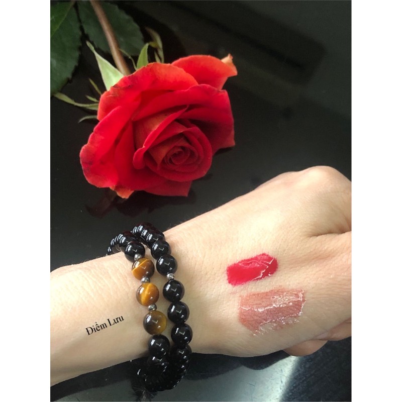 Son bóng dưỡng môi Estee Lauder màu đỏ 107 Tender Trap
