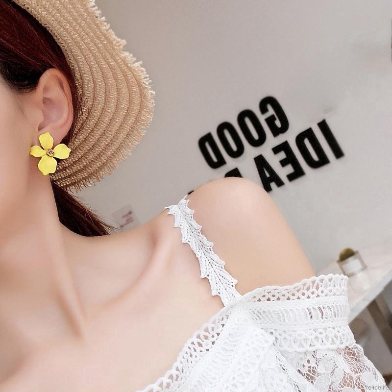 Đôi bông tai gắn đá thời trang Hàn Quốc dễ thương cho nữ