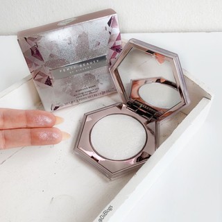 Highlight FENTY BEAUTY DIAMOND BOMB