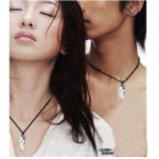 Dây chuyền pha lê nanh sói (trắng) NL22T