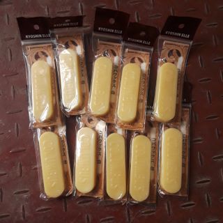 1 cục sáp Columbus (Made in Japan) màu ngà