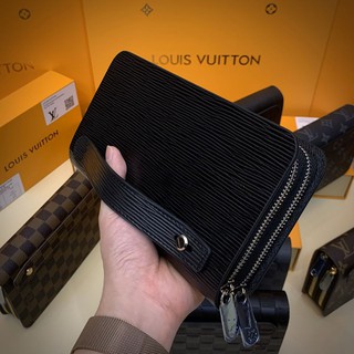 Clutch LV 2 khóa kéo da epi super màu đen