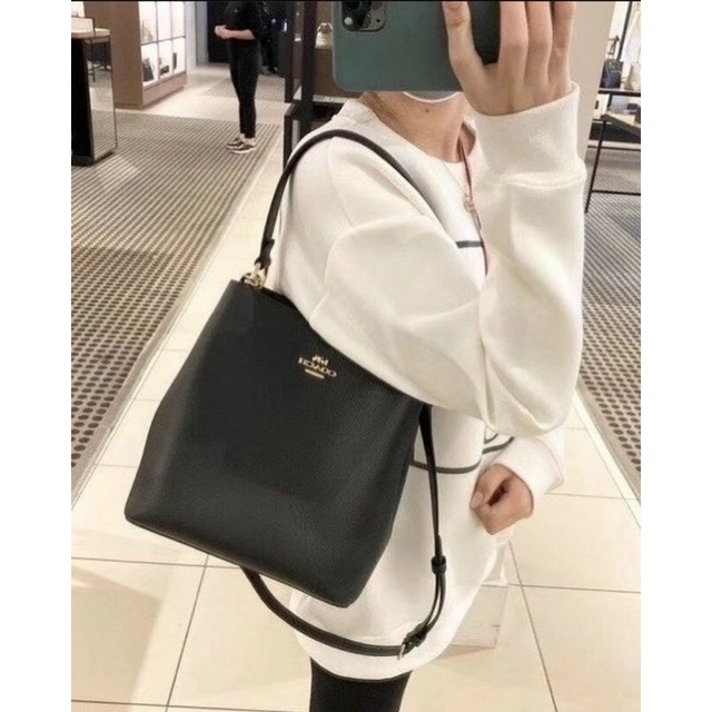 Túi Coach Bucket