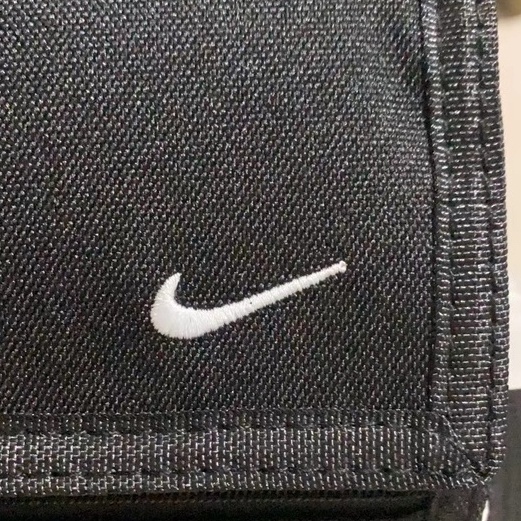 Ví Ngắn Gập Ba Hiệu Nike Màu Đen Thời Trang Unisex