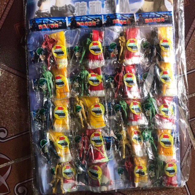 Đồ Chơi Lính Nhựa Nhảy Dù Ném Dù