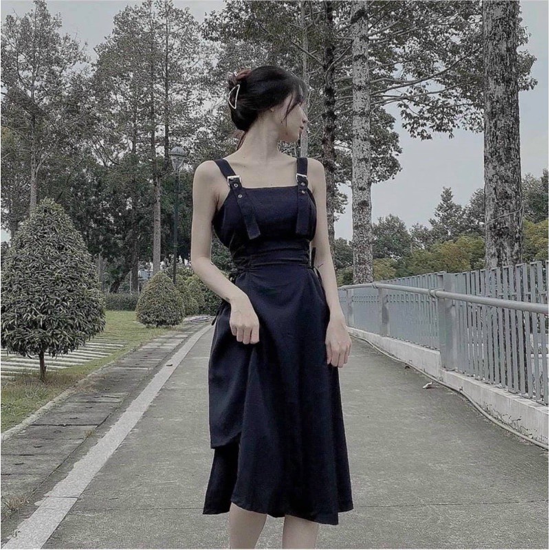 Váy đen xẻ + khuy vuông TTC866