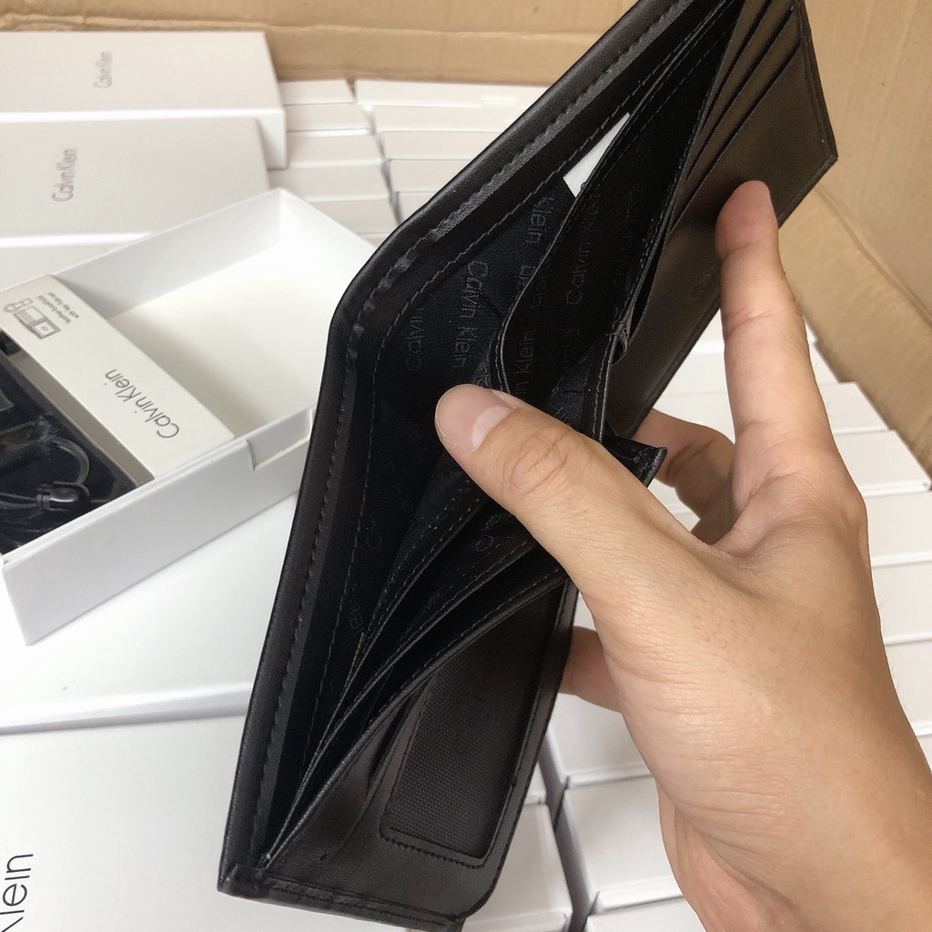 Ví nam ngang da mịn có ngăn ảnh kèm móc khóa full box túi giấy hãng