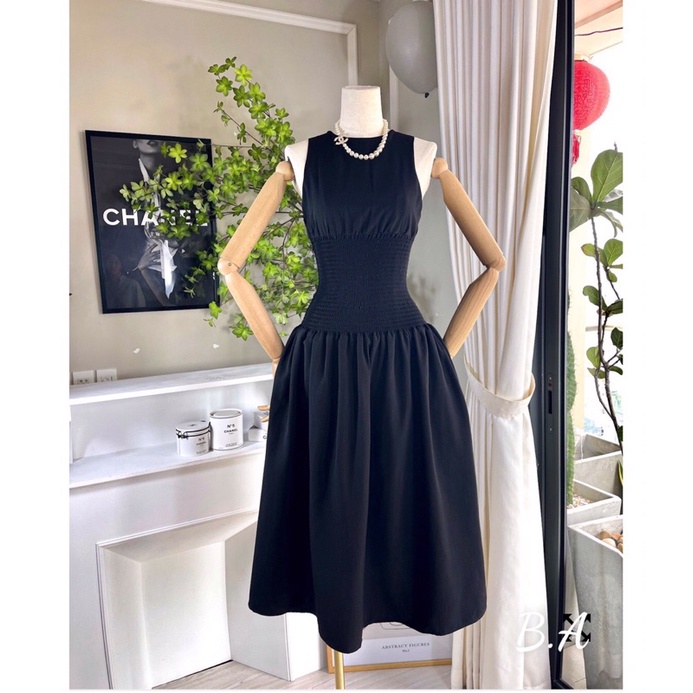 Đầm dáng dài phối dây lưng nhún eo