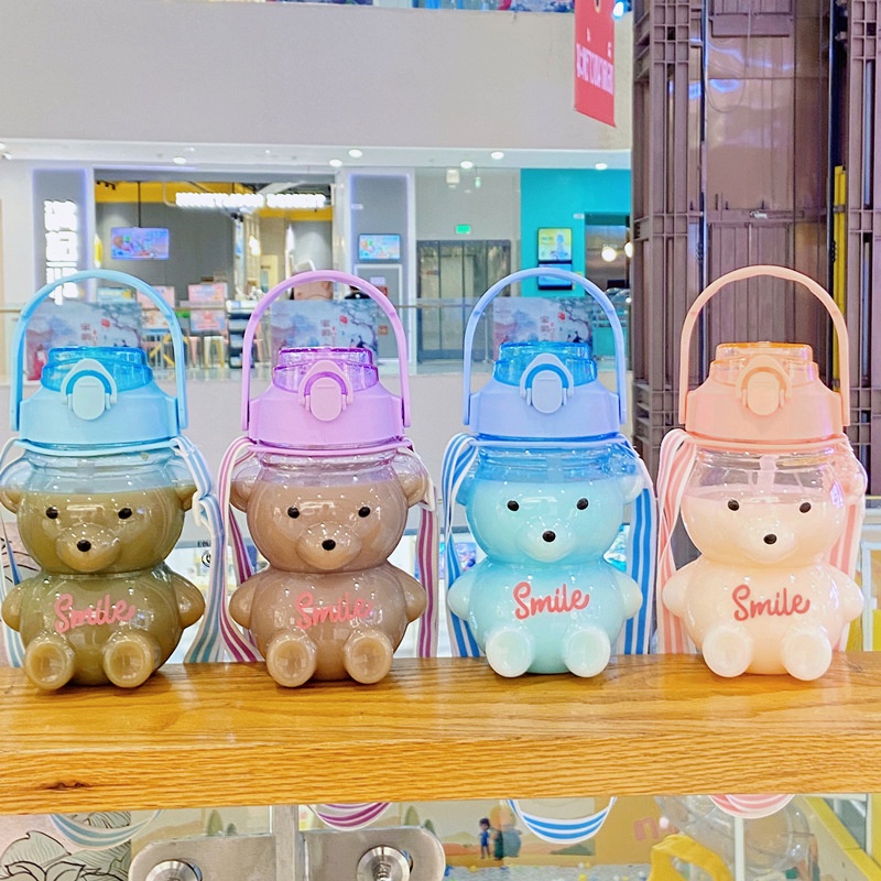 Bình Đựng Nước 1100ml Hình Gấu Cute, Có Dây Và Ống Hút