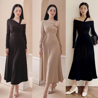 Đầm body form xòe dài cách điệu xoắn vai