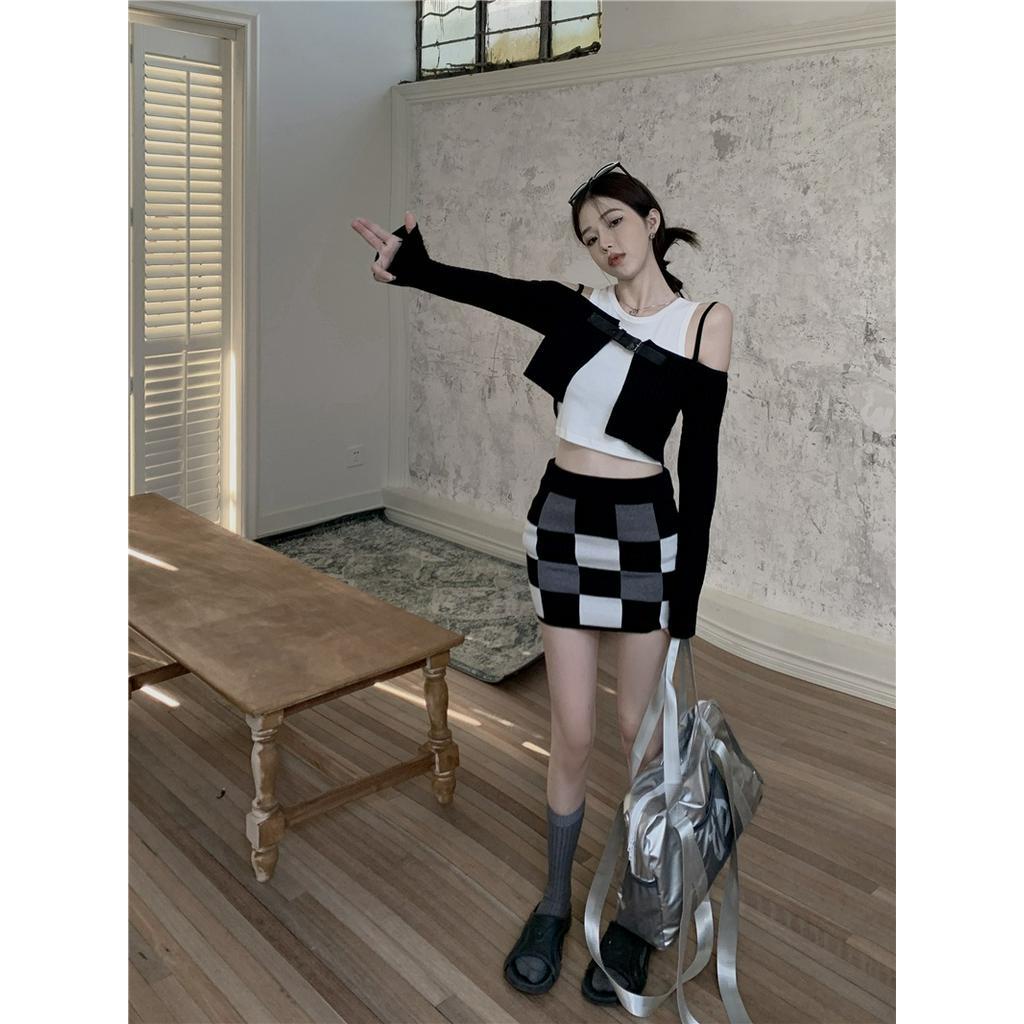 Chân Váy Ngắn Dệt Kim Trễ Vai Họa Tiết Sọc Ca Rô 60979