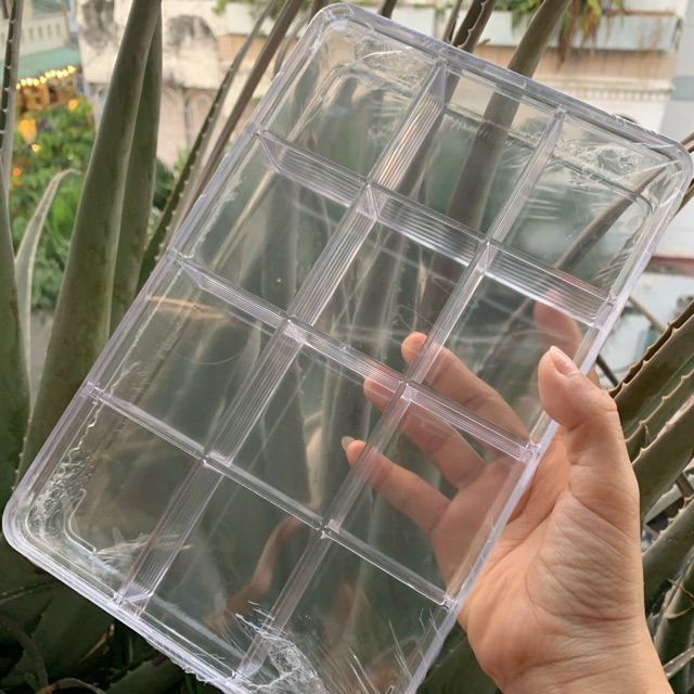 Hộp mica chia ngăn 12 ô