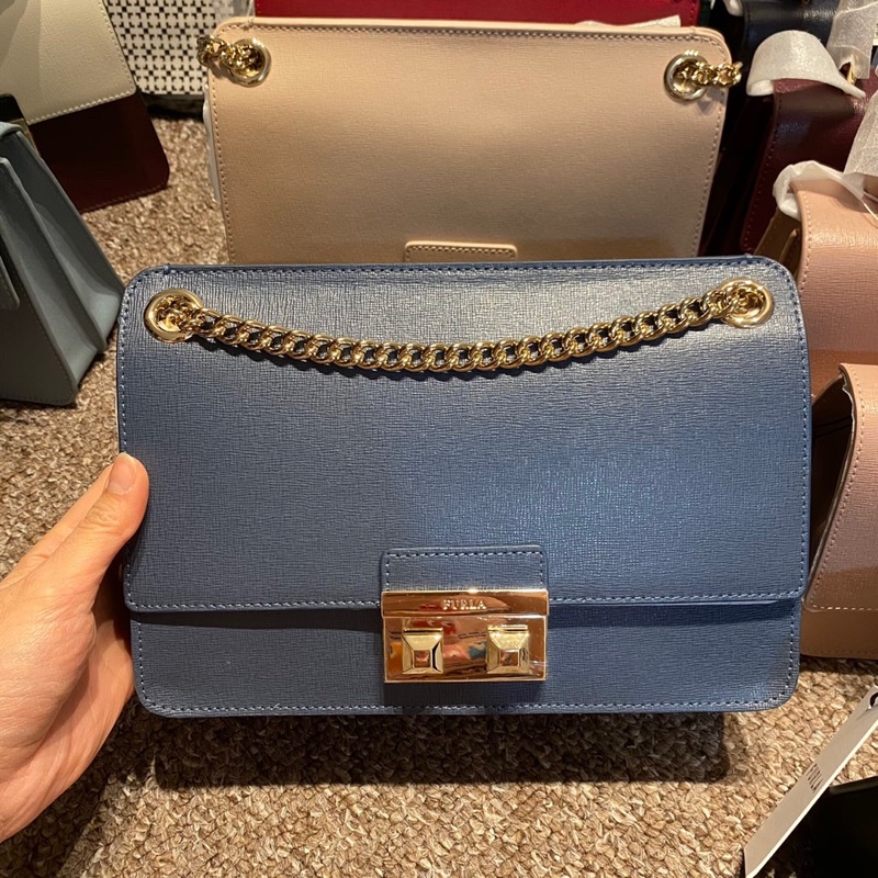 Oder Túi FURLA form nhỏ xinh