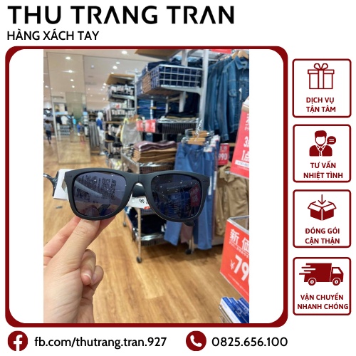 Kính gập uniqlo
