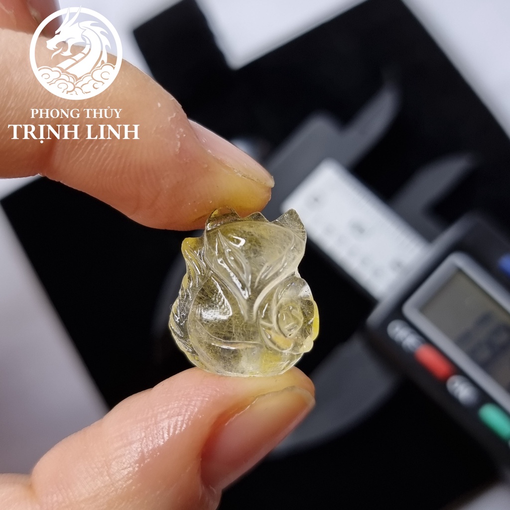 VÒNG CỔ CỬU VỸ HỒ LY TRÒN NGỒI ÔM HOA 006