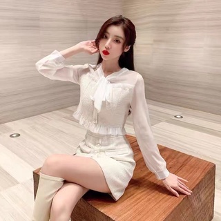 Set áo và chân váy dạ phối ren