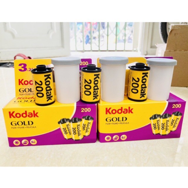 KODAK GOLD 200 date 08/2025 24exp film 35mm