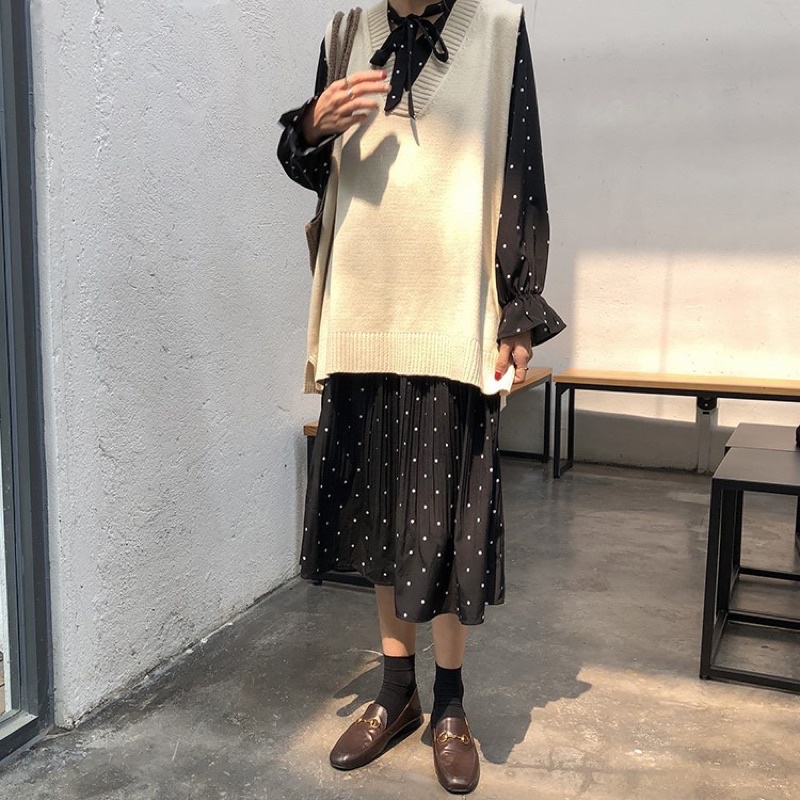 Áo len gile oversize dáng rộng, cổ v xẻ vạt phong cách hàn quốc - xiaozhaivn