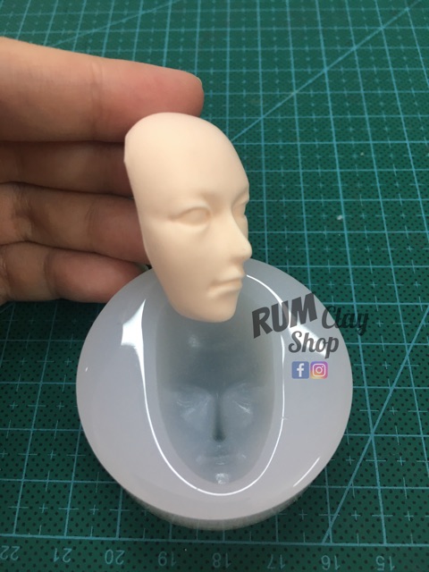 [R05] Khuôn Silicone Mặt Nam to