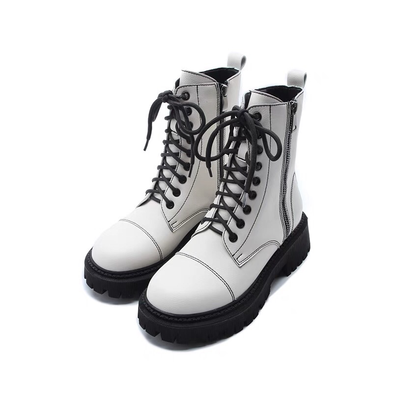 Boots trắng gót đen cao 5p dễ dàng phối đồ