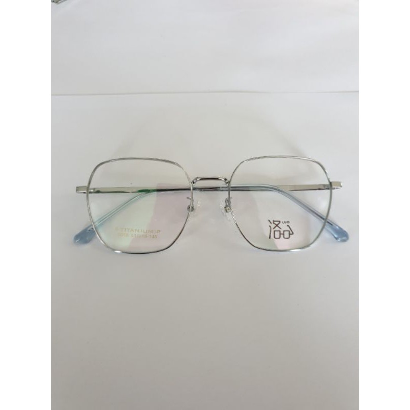 Gọng kính thời trang titanium của japan 5018
