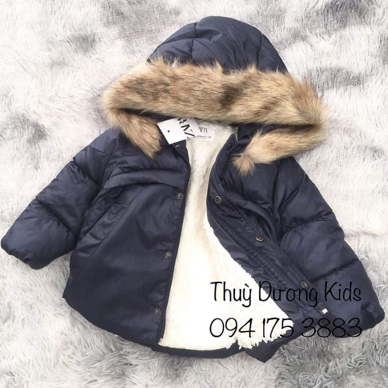 Áo khoác phao Zara lót lông cừu màu xanh than xuất dư cho bé 1,5-6y