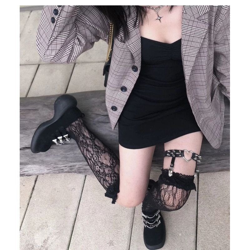Punk style rivet leg loop Lolita black lace calf socks with rose pattern