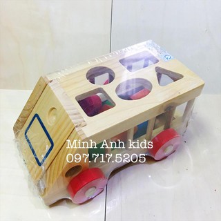Xe ô tô thả hình bánh xe gỗ