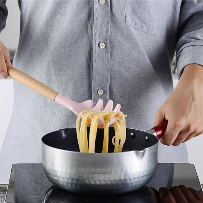 Bộ dụng cụ nhà bếp bằng Silicon cách nhiệt chống dính và tay cầm bằng gỗ chất lượng cao