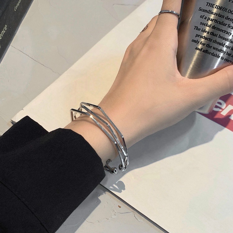 Vòng tay 1049 dạng mở hình học đơn giản cá tính giản dị linh hoạt