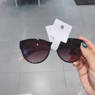 Kính HM sale ngắn