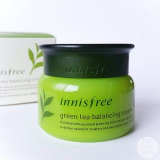 Kem dưỡng Trà xanh Green Tea Balancing Cream Innisfree.
