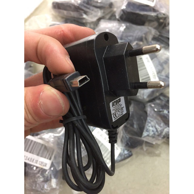 Sạc liền dây cho các thiết bị Đài FM...  mã M2017