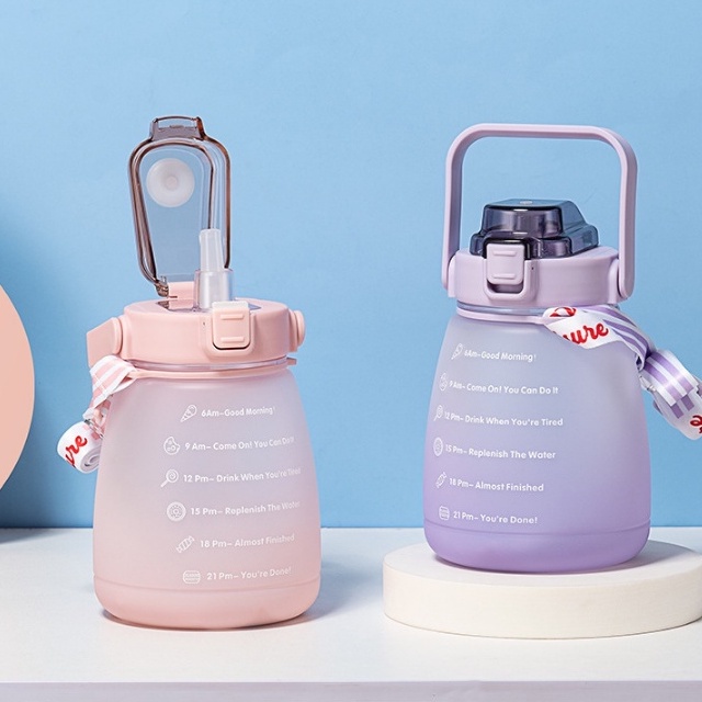 Bình Nước 1,2L Có Vạch Báo Nhắc Giờ Uống Nước ( Tặng Sicter)