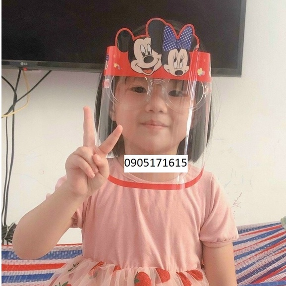 Kính kiếng chắn giọt bắn cho bé, hình in sắc sảo, màu sắc dễ thương, phù hợp trẻ từ 3 tuổi trở lên