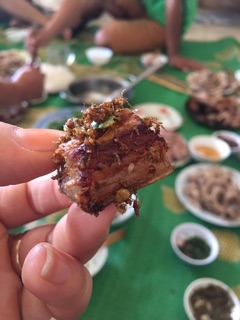 Muối cá lá é đồng bào