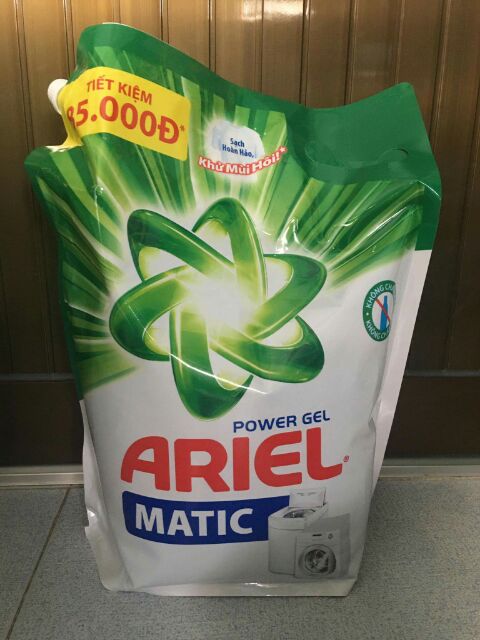 Nước giặt Ariel đậm đặc túi 3,5kg