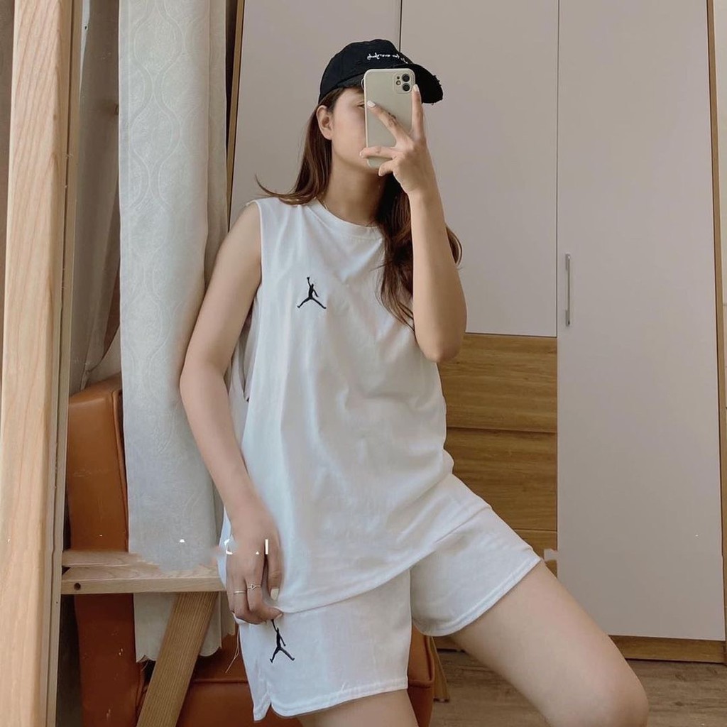 Bộ áo tanktop người bắt bóng + quần đùi