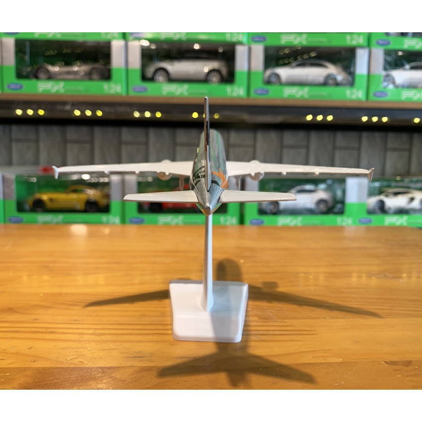 Mô hình máy bay Airbus A330 Jetstar Pacific 20cm hãng Aircraft Model