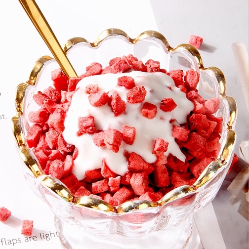 Dâu tây sấy giòn cắt hạt lựu