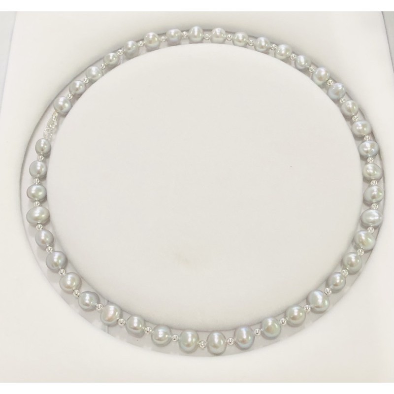 Vòng cổ hạt ngọc trai nhân tạo dẹt màu xám mix bi hợp kim