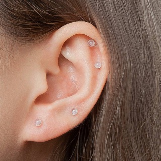 Khuyên tai trong suốt ( tàng hình) loại 1