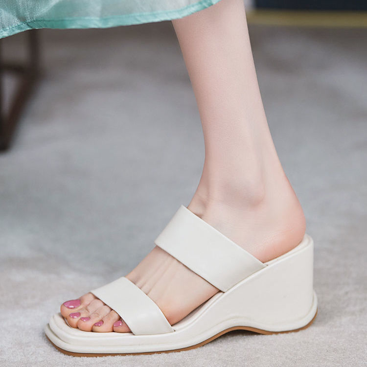 Dép xỏ ngón đế xuồng chống trượt thời trang cho nữ
